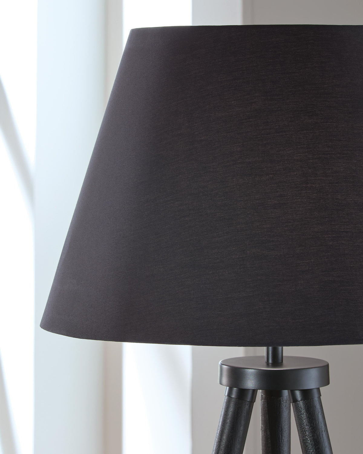 Orhan Floor Lamp - L329121