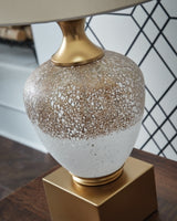 Tavisburg Table Lamp - L430894