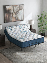 Limited Edition Plush 3.0 Queen Mattress - M45131