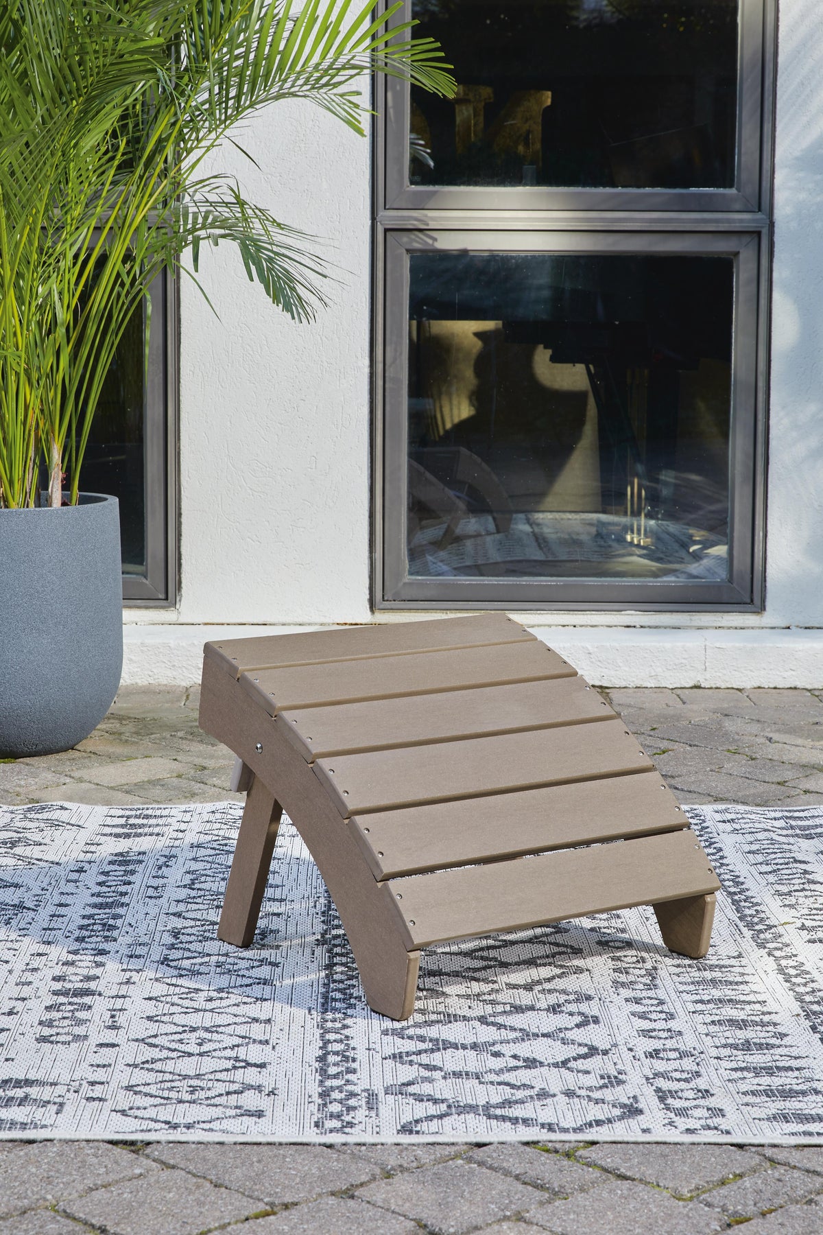 Sundown Treasure Ottoman - P014-813