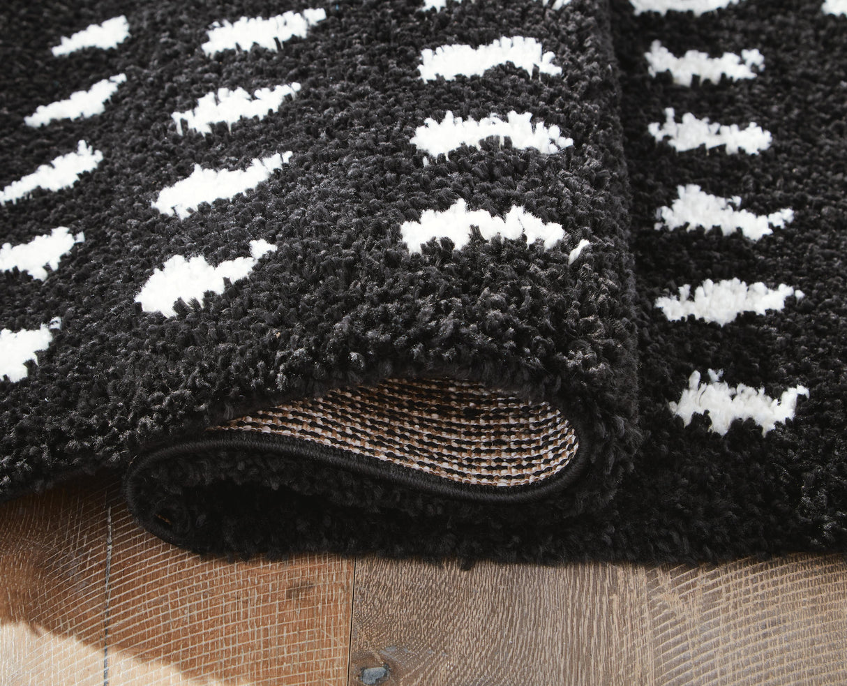 Minston 5' x 7' Rug - R405952