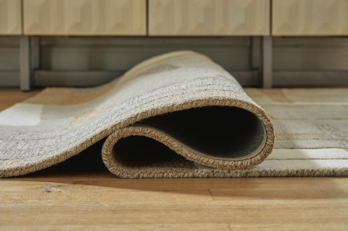 Abbotton 5' x 7' Rug - R406332