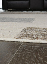 Barus 5' x 7' Rug - R406402