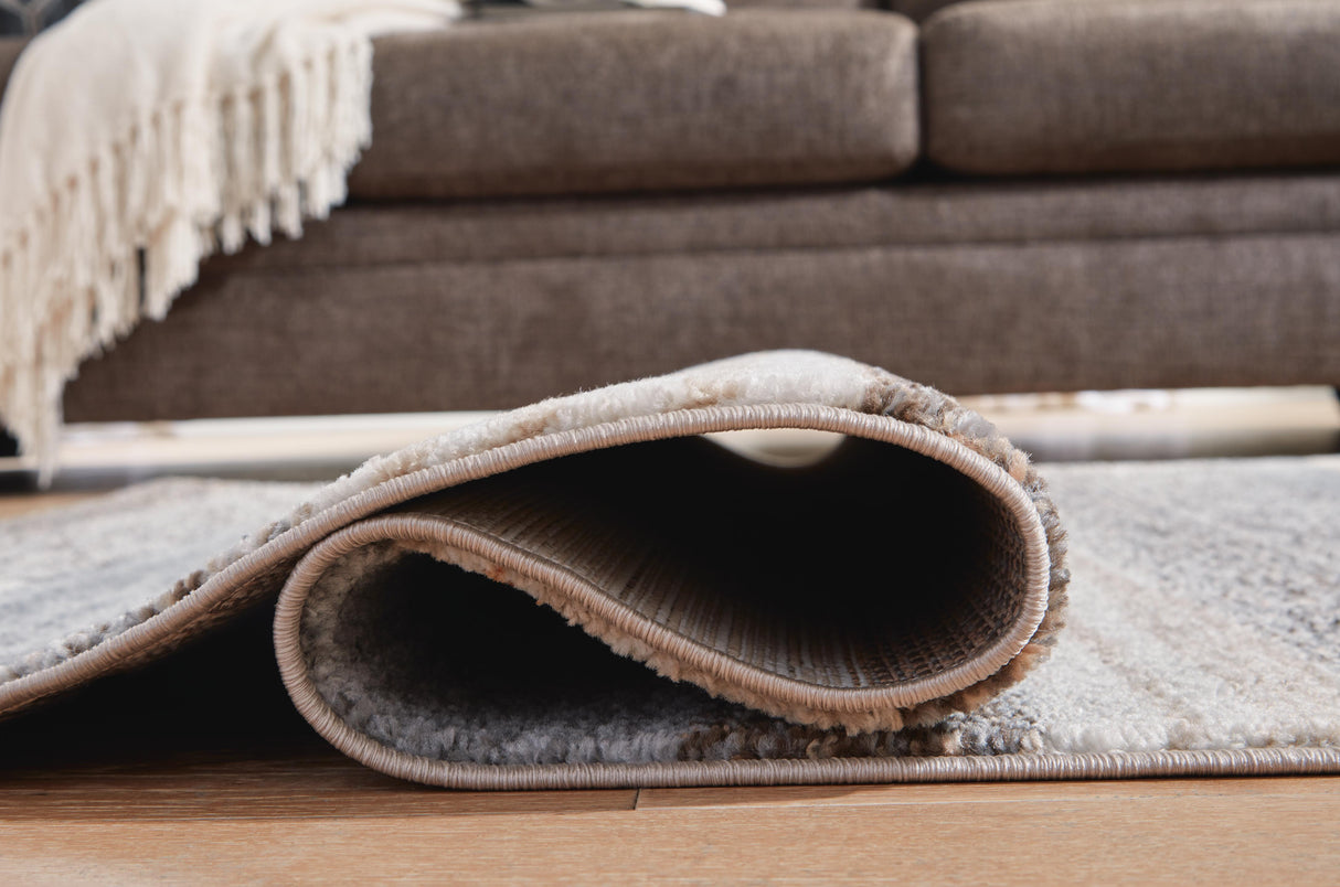 Sethburn 5' x 7' Rug - R406592