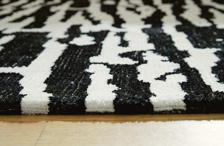 Bramshaw 5' x 7' Rug - R406762
