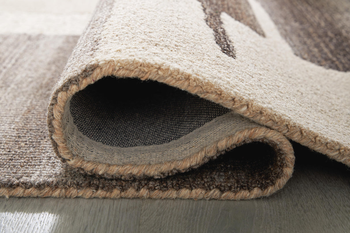 Kencher 5' x 7' Rug - R406822