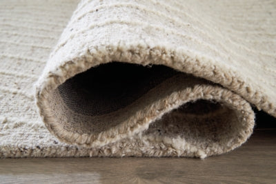 Varahill 5' x 7' Rug - R406932