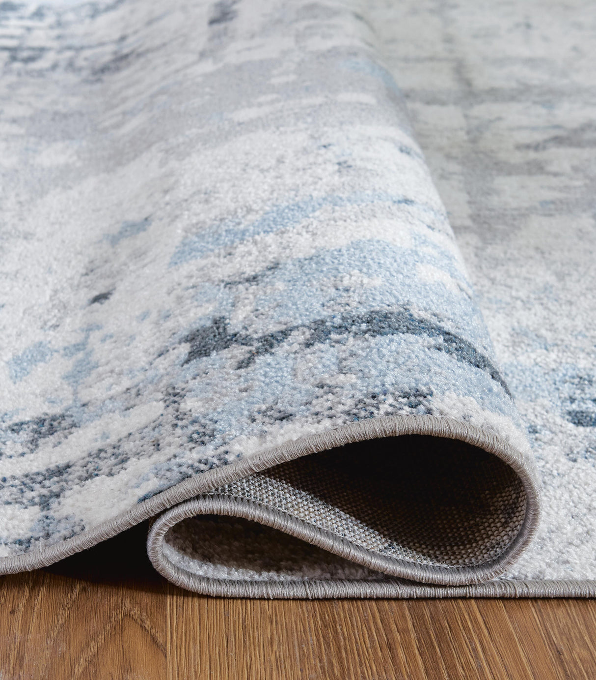 Emertonly 8' x 10' Washable Rug - R406981