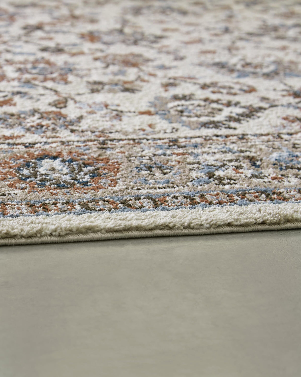 Beritham Medium Rug - R407262