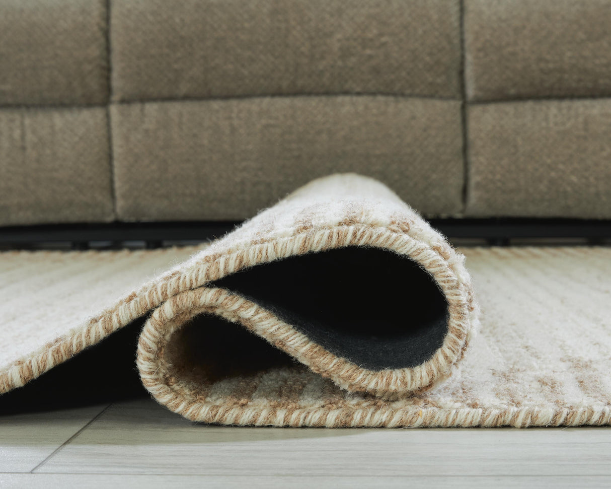 Emorymore Extra Large Rug - R407300