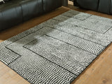 Kurtmen 5' x 7' Area Rug - R407592