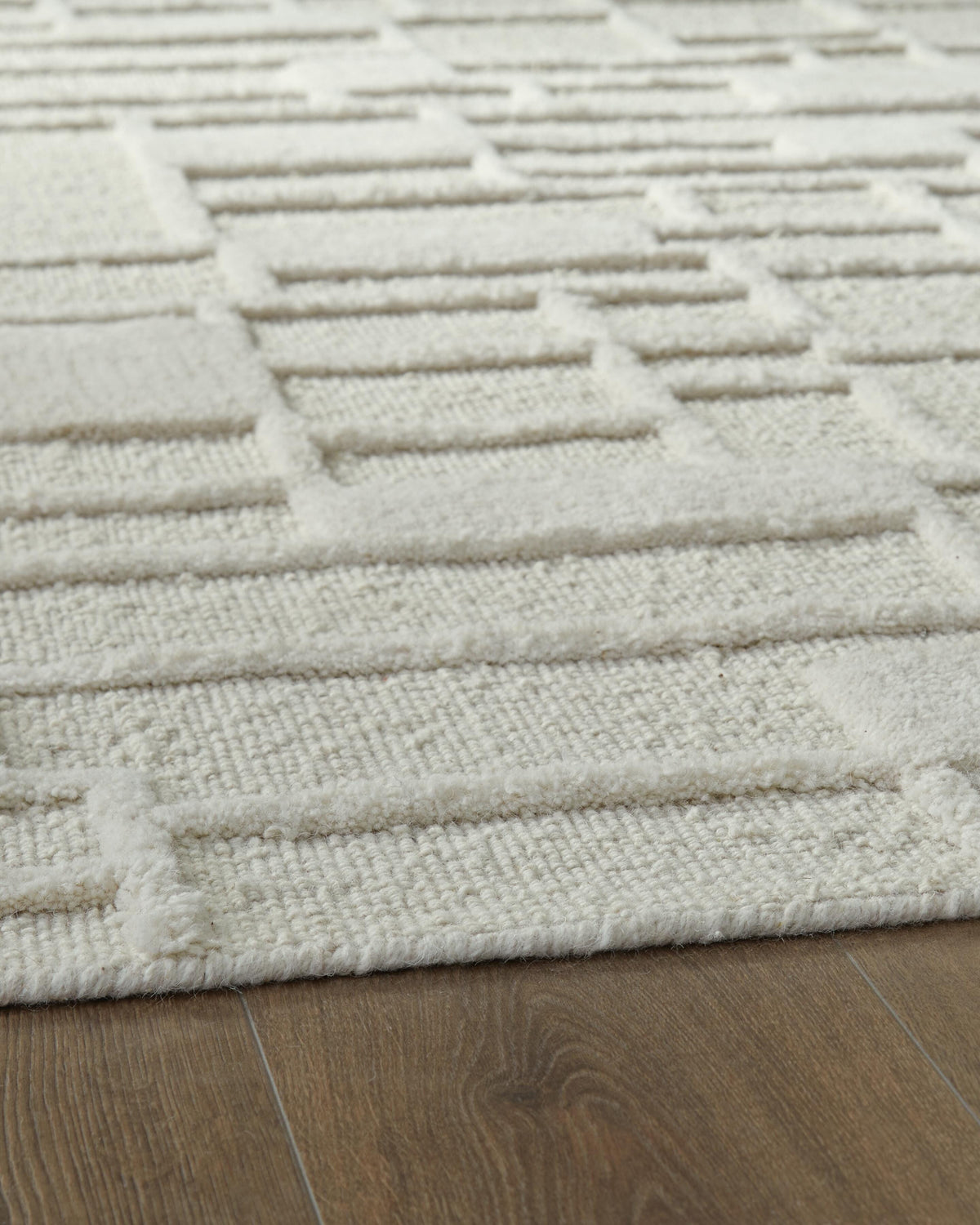 Empriss 7'8" x 10' Area Rug - R407621