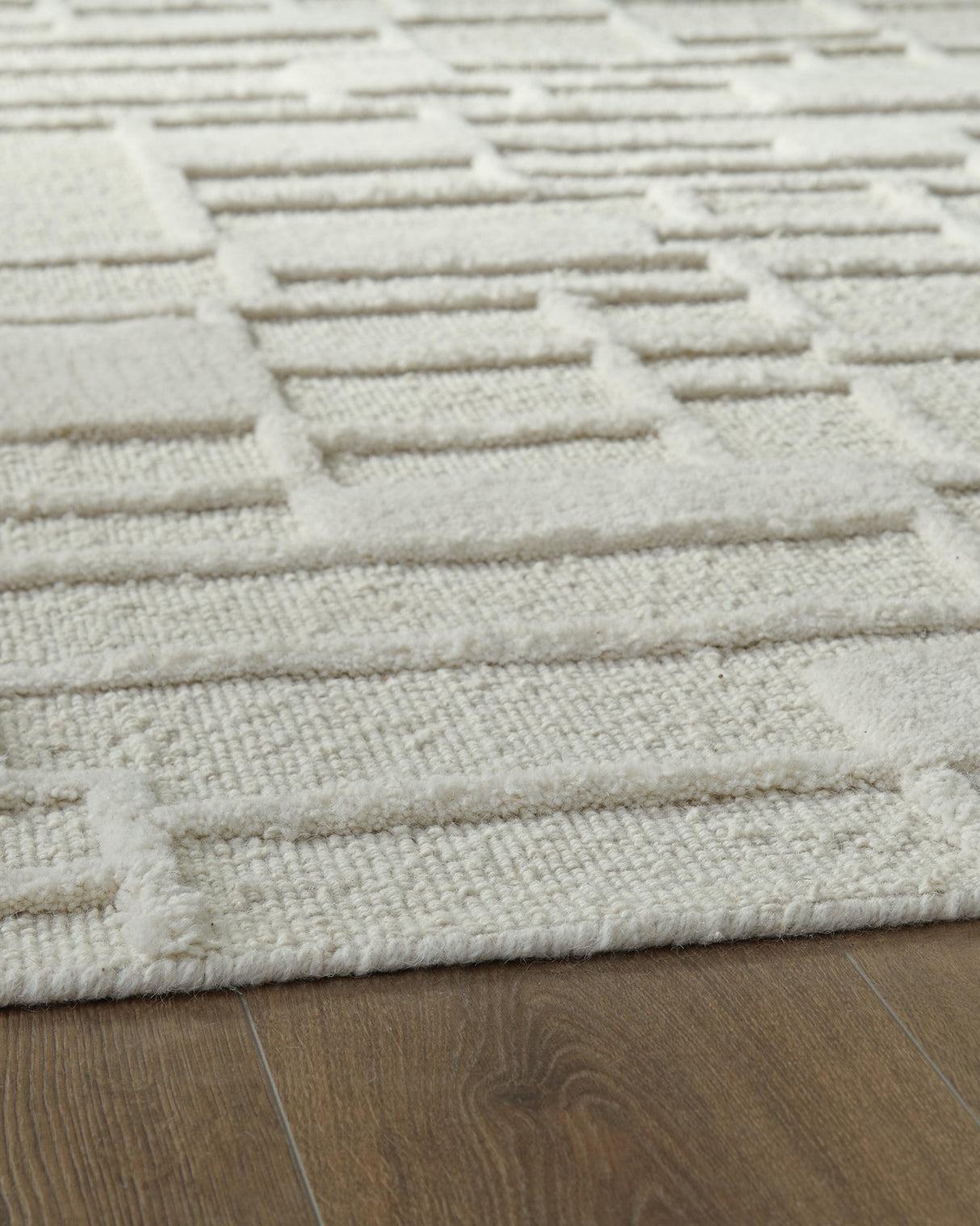Empriss 7'8" x 10' Area Rug - R407621