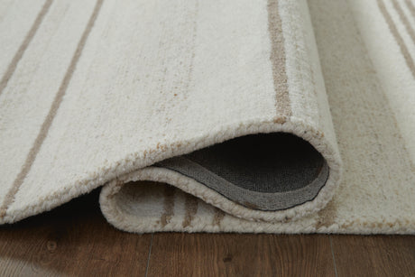 Gadence 5' x 7' Area Rug - R407642