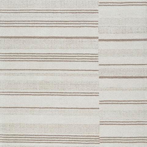 Gadence 5' x 7' Area Rug - R407642