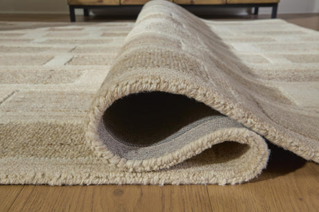Lisgrove 5' x 7' Area Rug - R407712