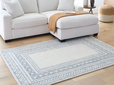 Azelhurst 5' x 7' Area Rug - R407852