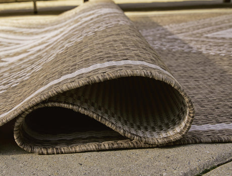Dunsler 5' x 7' Rug - R900012