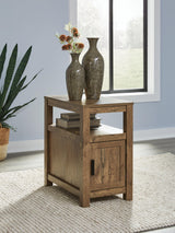 Fendenmore Chairside End Table - T190-117