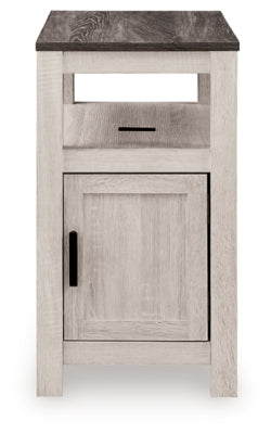 Fendenmore Chairside End Table - T190-217