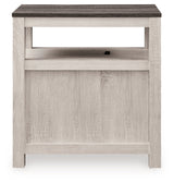 Fendenmore Chairside End Table - T190-217