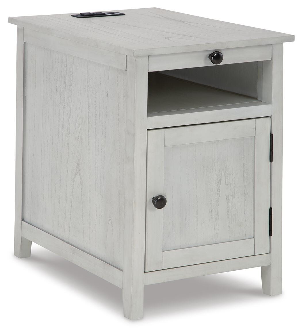 Treytown Chairside End Table - T300-517