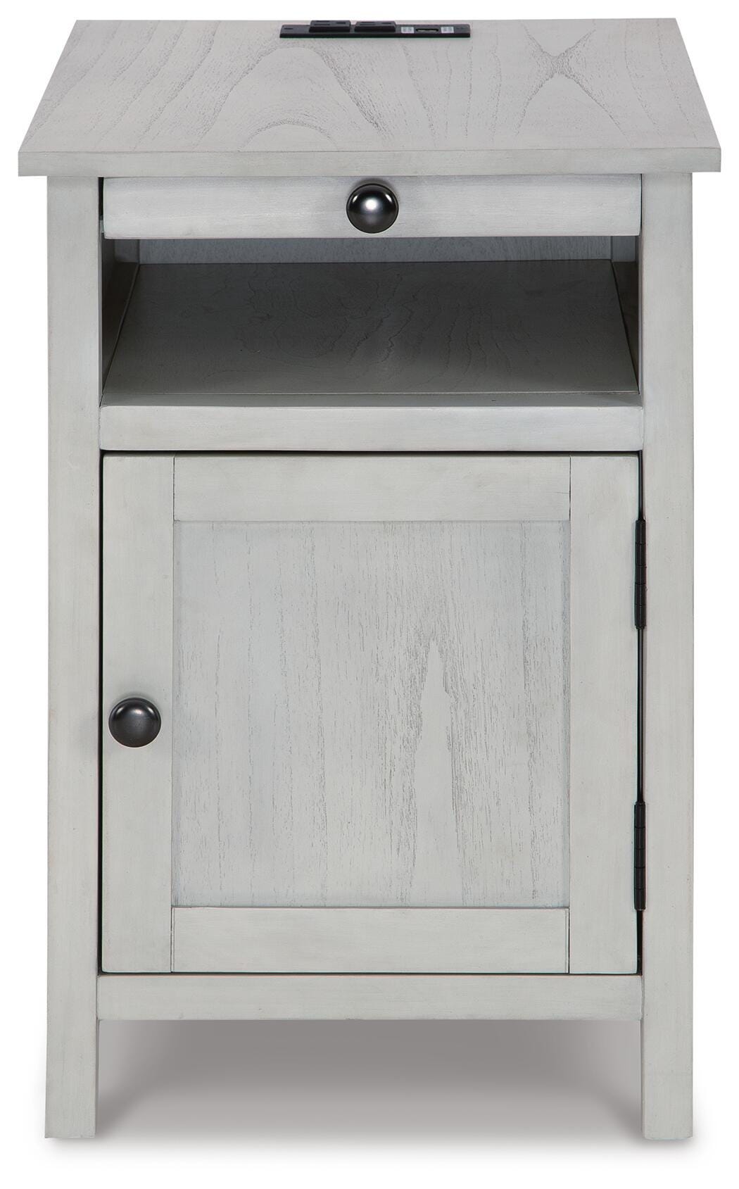 Treytown Chairside End Table - T300-517