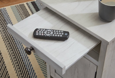 Treytown Chairside End Table - T300-517