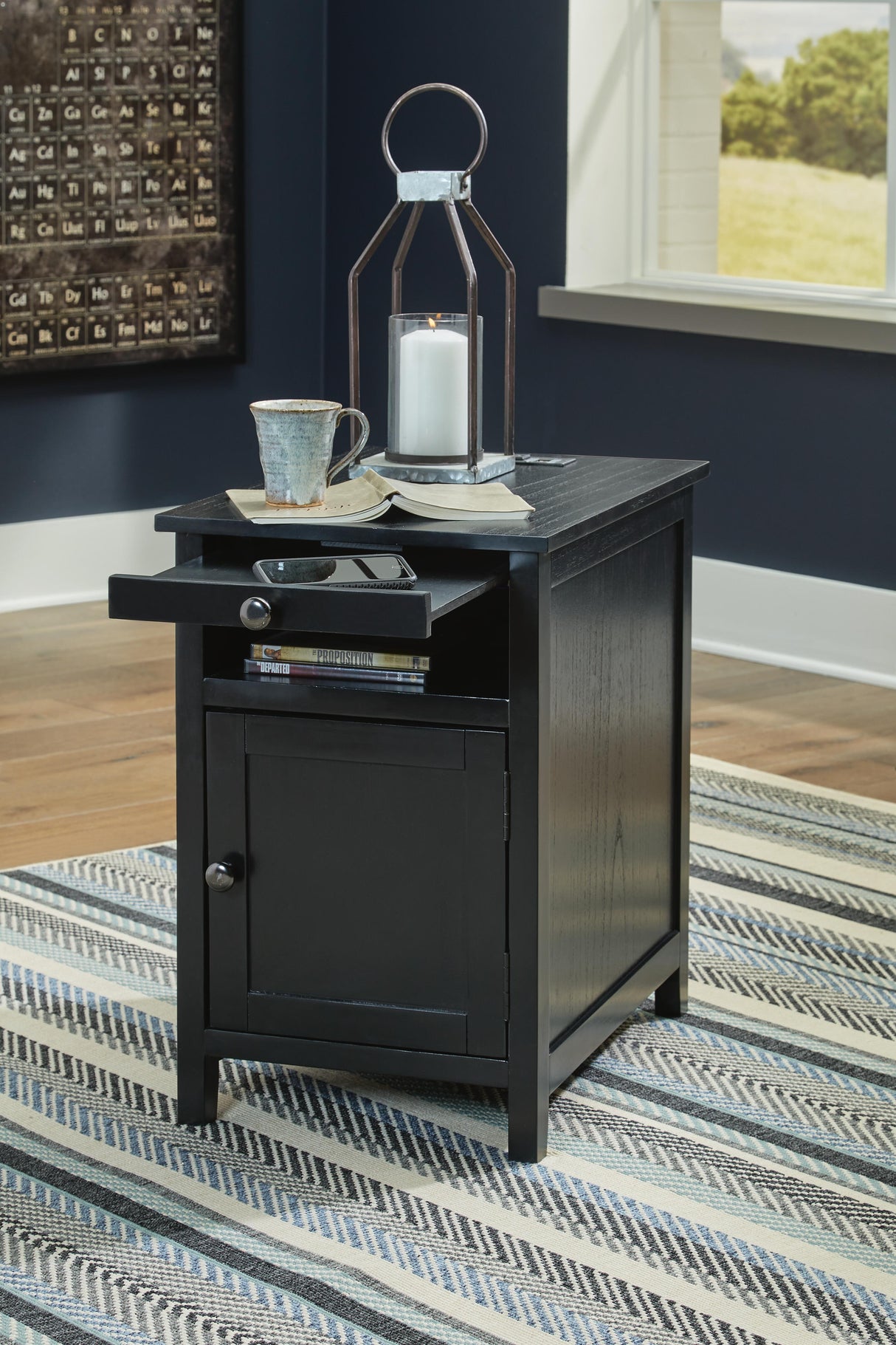 Treytown Chairside End Table - T300-617