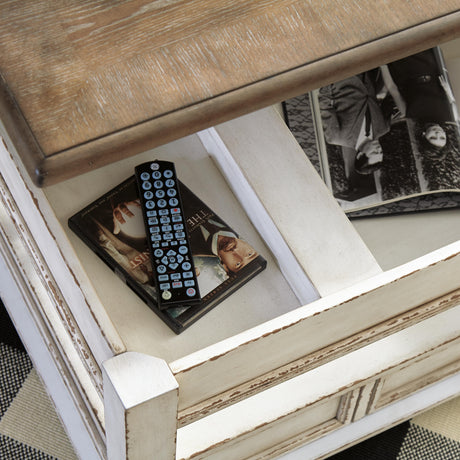 Realyn Coffee Table with Lift Top - T523-9