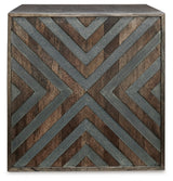 Dreggan End Table - T567-2