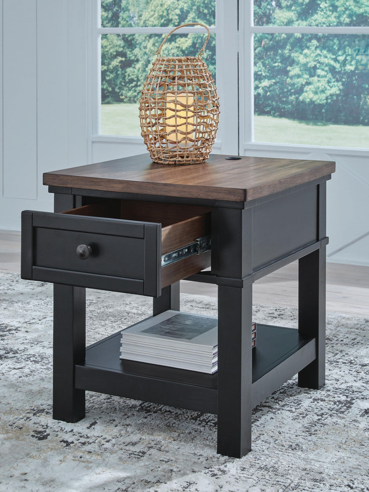 Wildenauer End Table - T664-3
