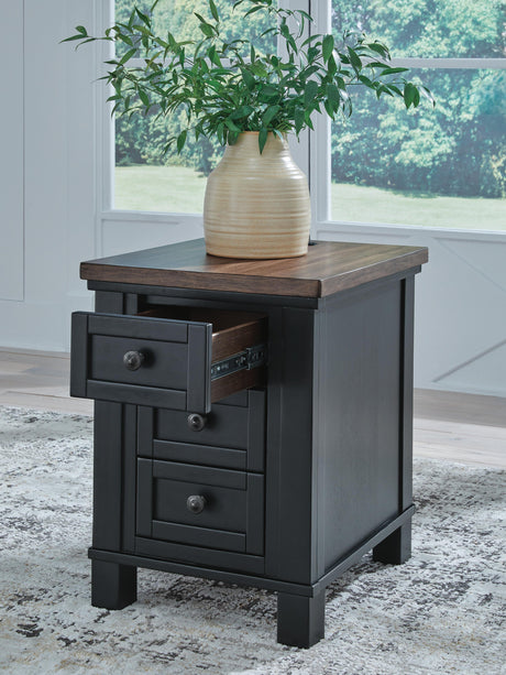 Wildenauer Chairside End Table - T664-7