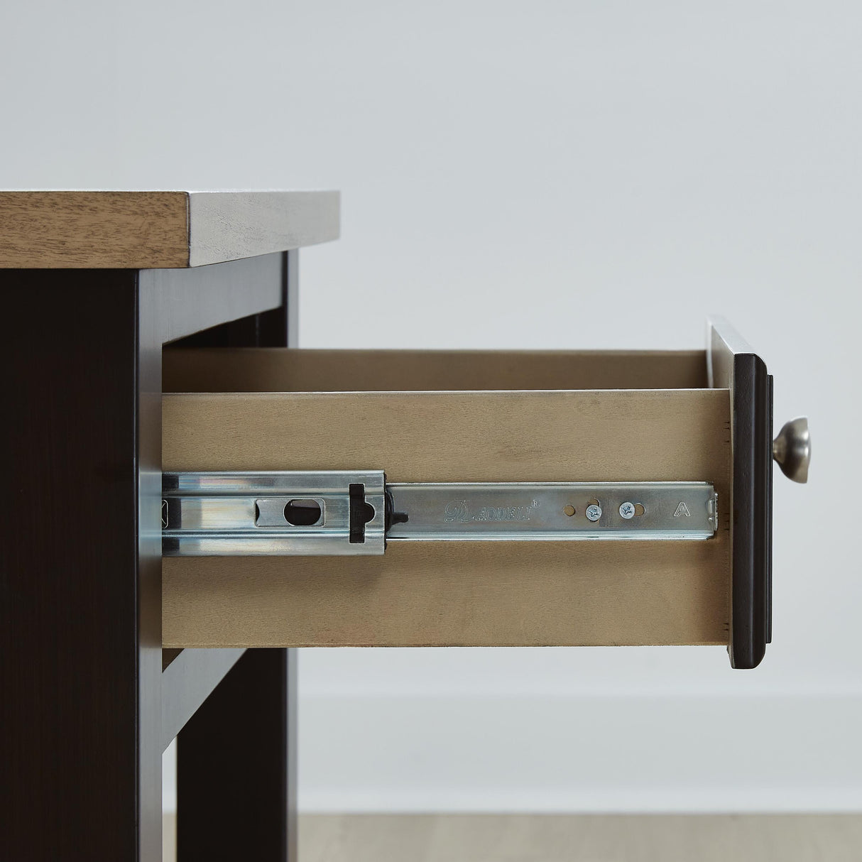 Drazmine End Table - T734-3