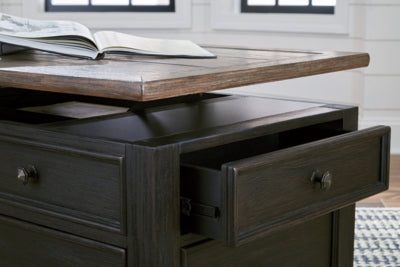Tyler Creek Coffee Table and 2 Chairside End Tables - T736T1