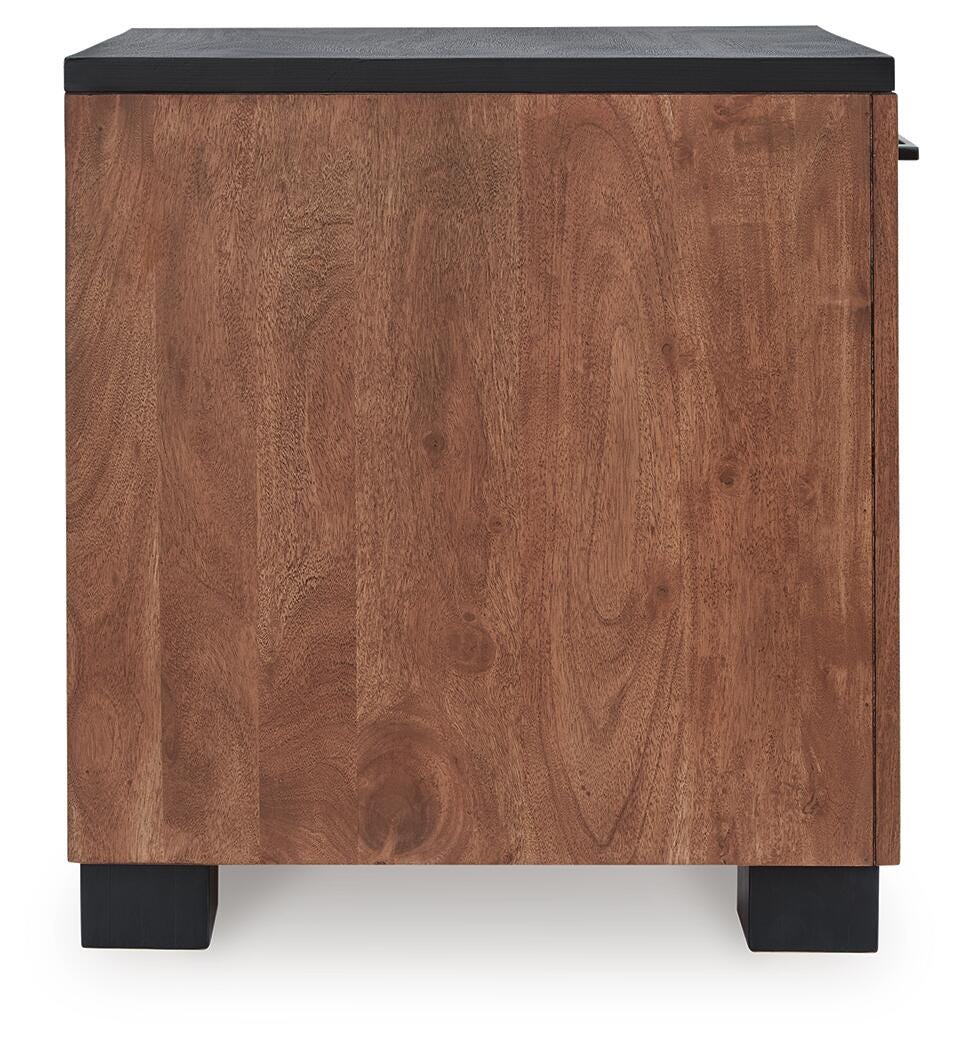 Kallari Chairside End Table - T737-7