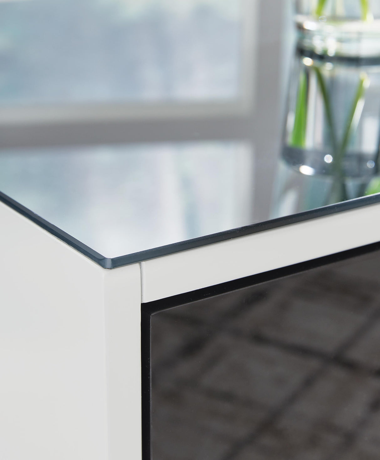 Gardoni End Table - T756-3