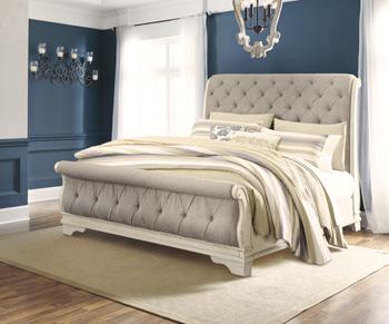 Realyn Queen Upholstered Sleigh Footboard - B743-74