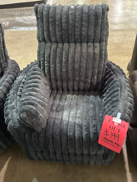 #39 - Amanda Chair - 303-39