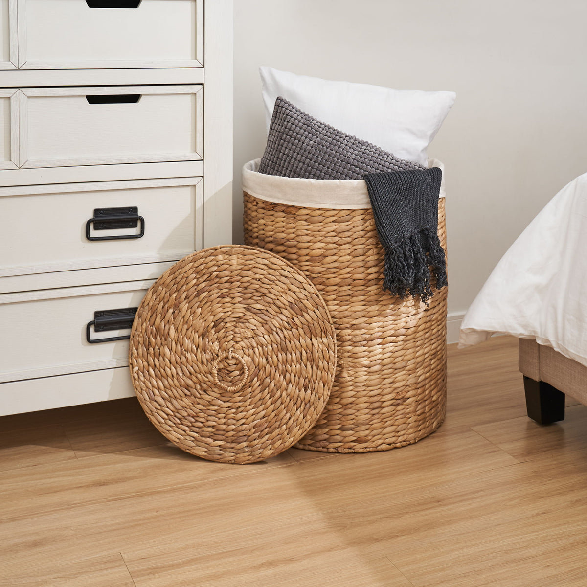 Ludmilla - Round Tall Laundry Hamper With Lid, Removable Liner - Light Brown