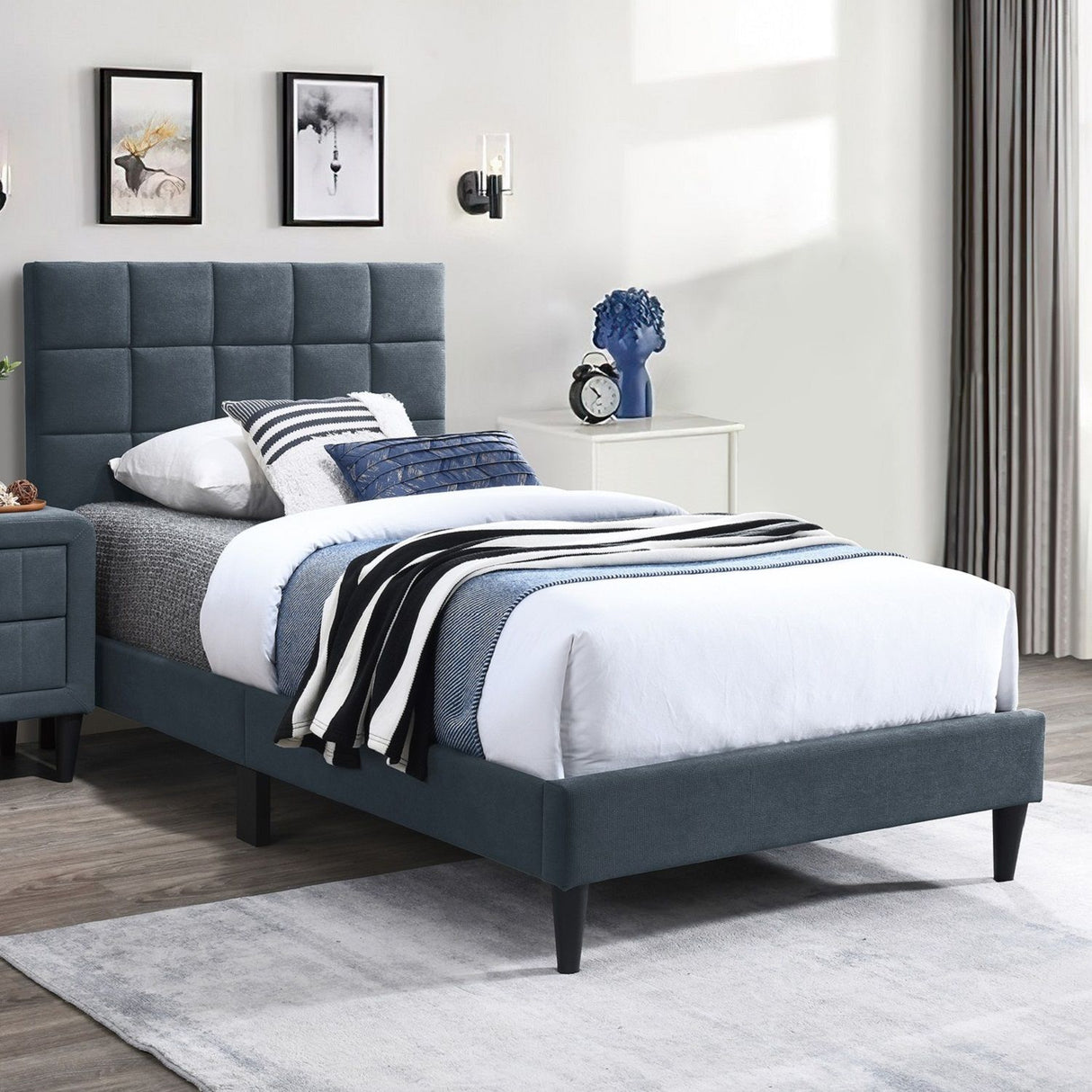 Modern Bed With Adjustable Headboard