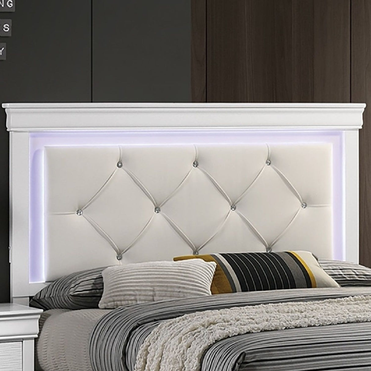 Tufted Headboard Bed With LED Lighting